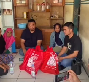 Yudha Puja Turnawan Kunjungi Tiga Lansia Duafa Penyandang Disabilitas di Bayongbong